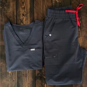 Figs Scrubs Charcoal Medium Set